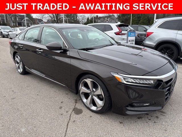Used 2018 Honda Accord Touring image 3
