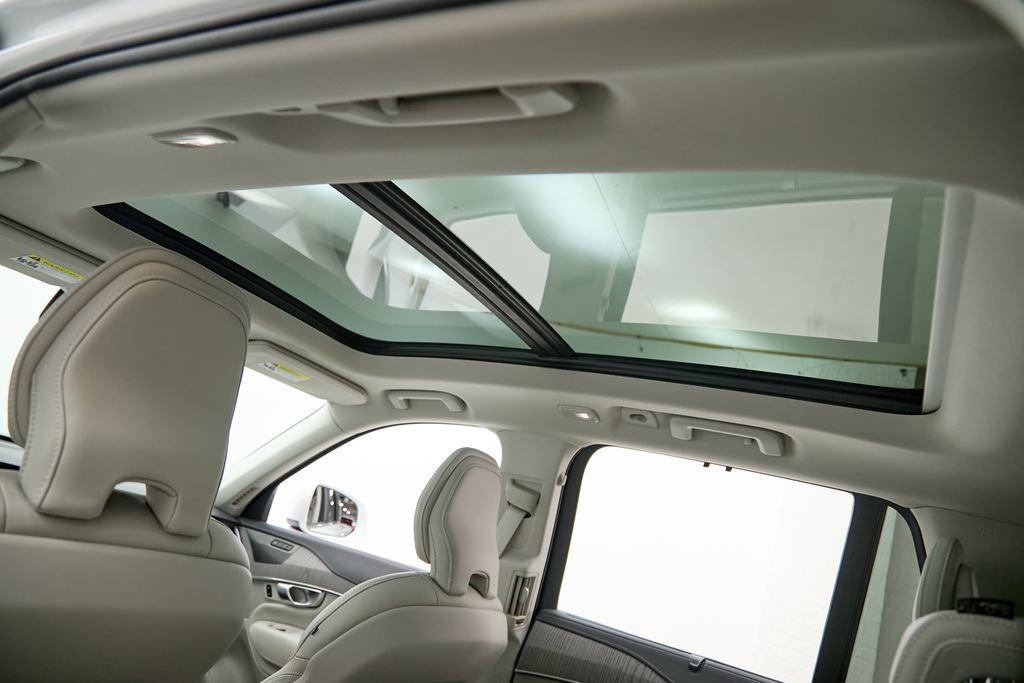 Certified 2024 Volvo XC90 B6 Ultimate w/ Protection Package Premier AWD/4WD image 24