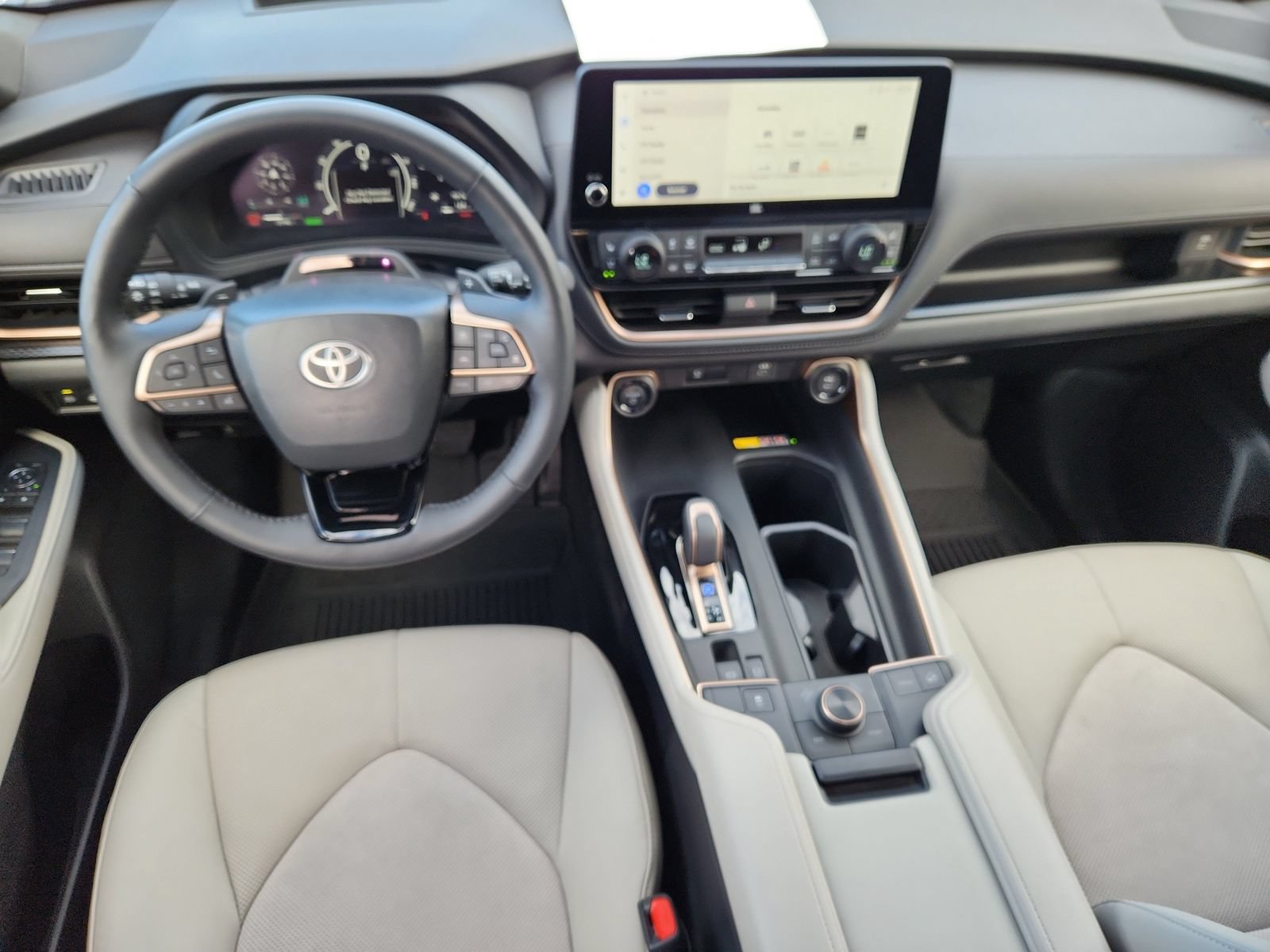 Used 2025 Toyota Grand Highlander AWD Hybrid image 13