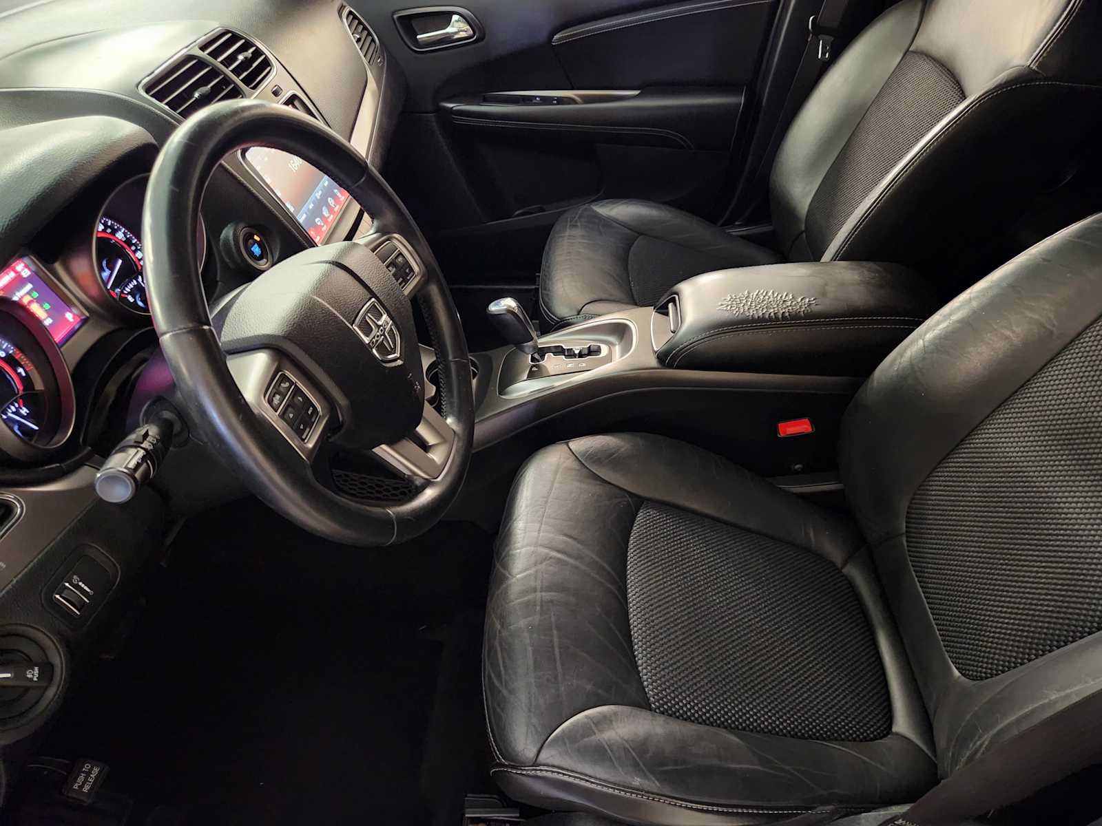 Used 2018 Dodge Journey Crossroad FWD image 13