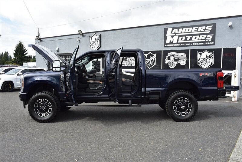 Used 2024 Ford F350 Platinum image 32