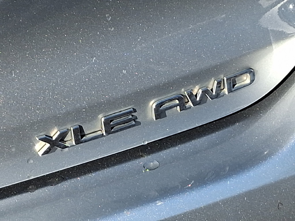 Certified 2022 Toyota Highlander XLE AWD/4WD image 34