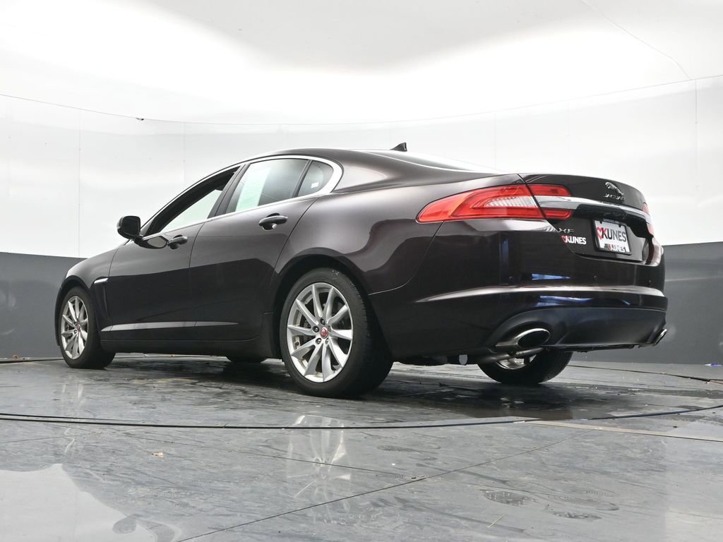 Used 2015 Jaguar XF Premium image 44