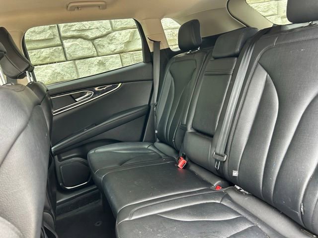 Used 2022 Lincoln Nautilus AWD image 9