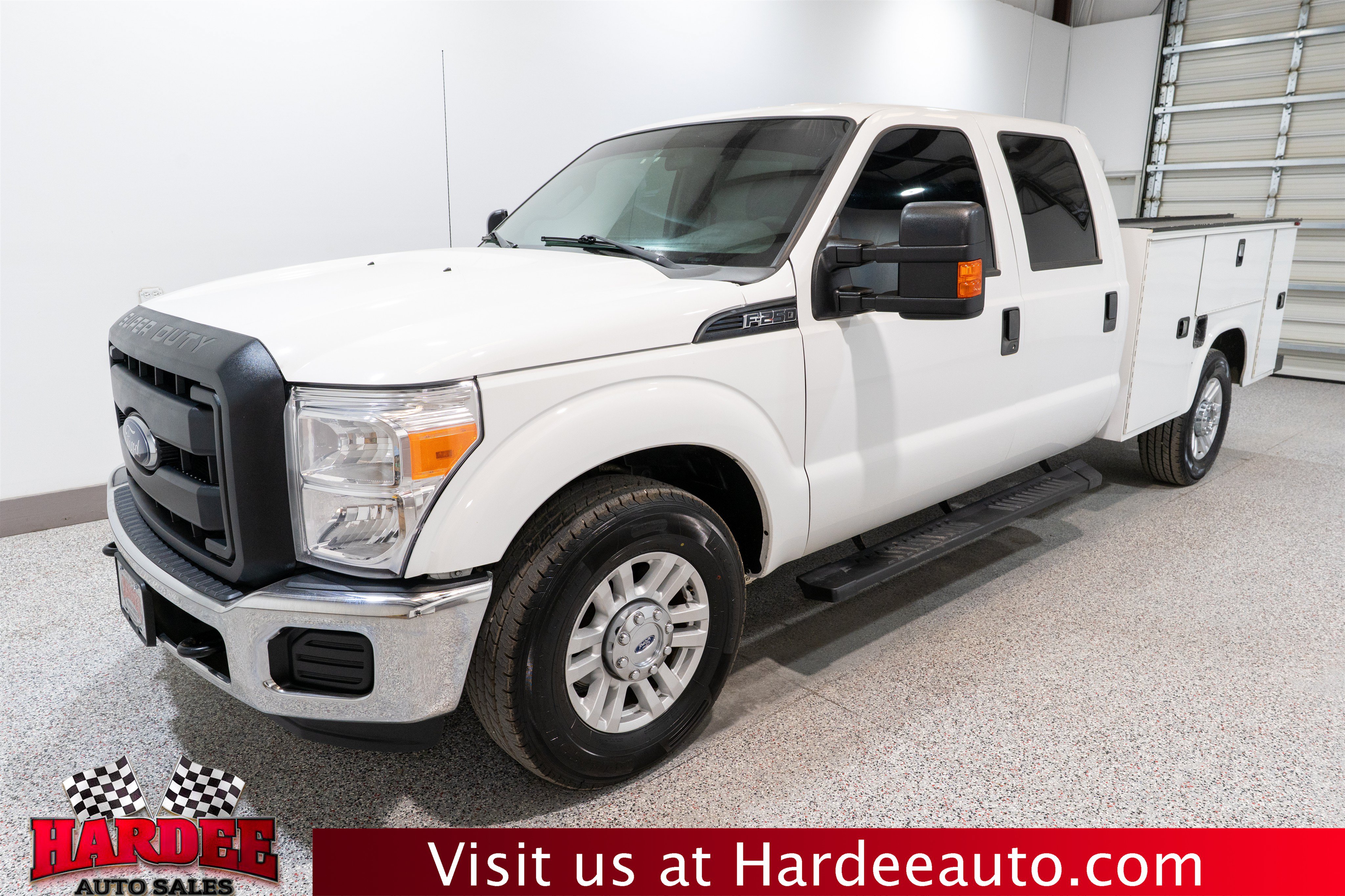 Used 2016 Ford F250 XL w/ Power Equipment Group RWD image 2