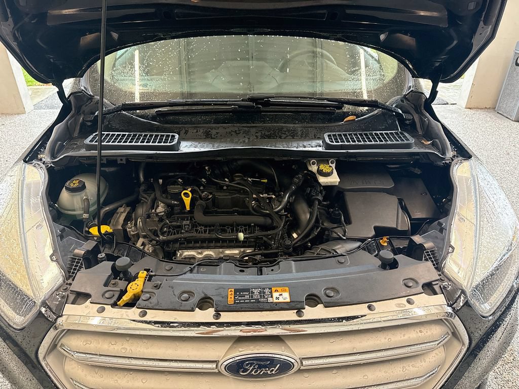 Used 2018 Ford Escape SE w/ SE Sync 3 Package AWD/4WD image 32