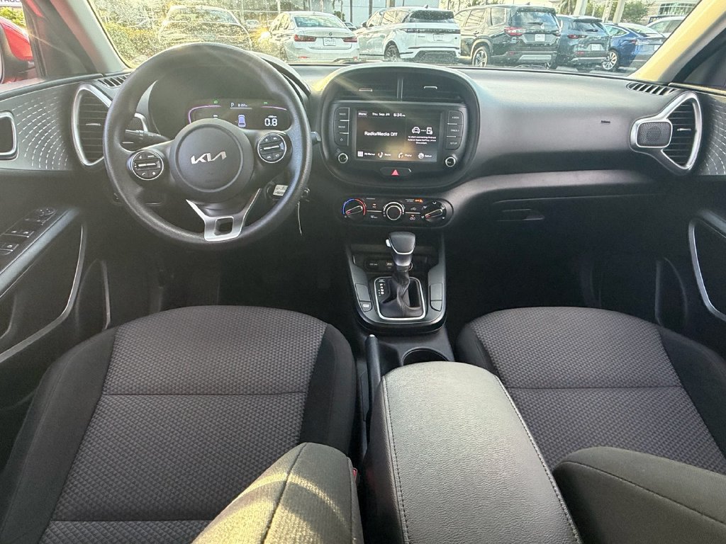 Used 2024 Kia Soul LX w/ Option Group 015 FWD image 13