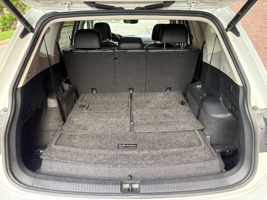 Used 2022 Volkswagen Tiguan SE w/ Panoramic Sunroof Package FWD image 18