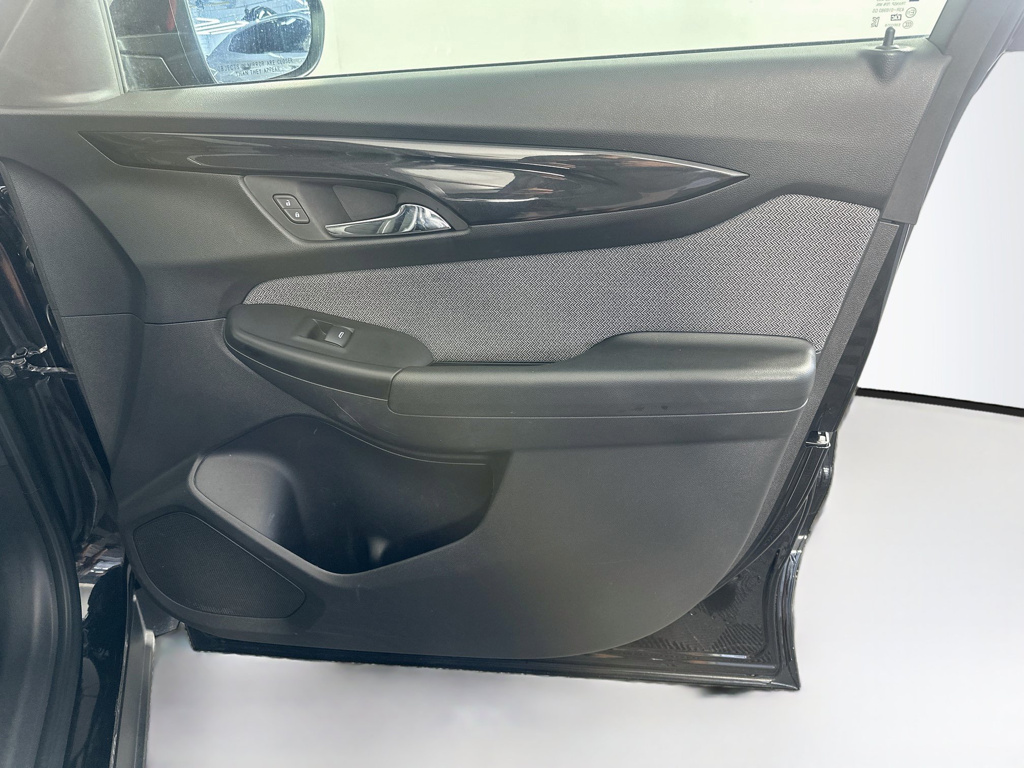 Used 2025 Chevrolet TrailBlazer LT FWD image 29