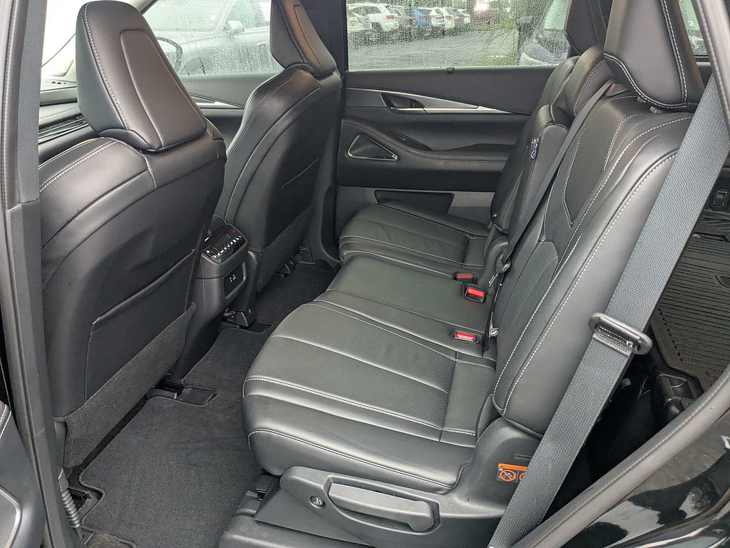Used 2025 INFINITI QX60 Luxe w/ Cargo Package FWD image 14