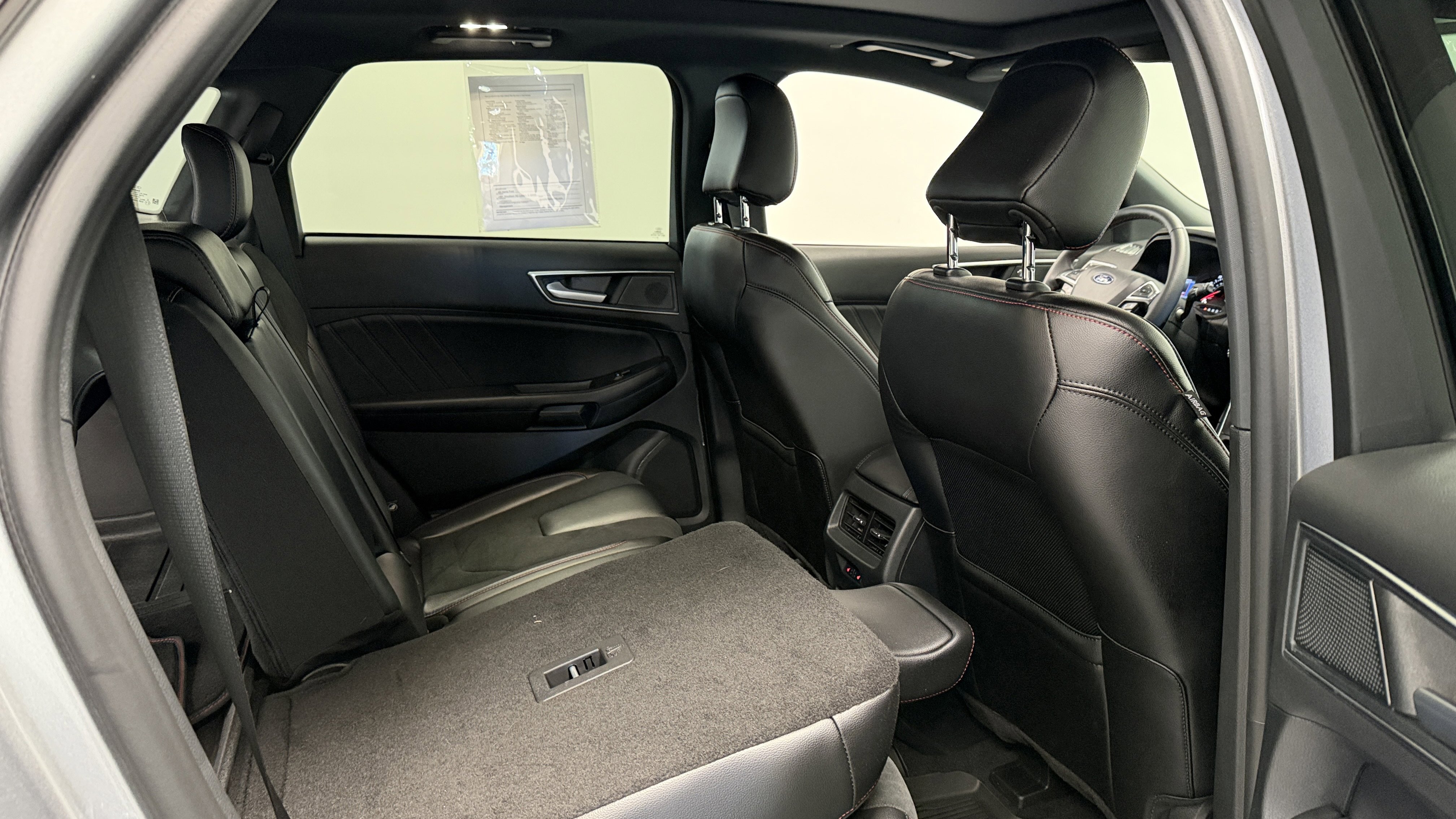 Used 2024 Ford Edge ST w/ Equipment Group 401A image 29