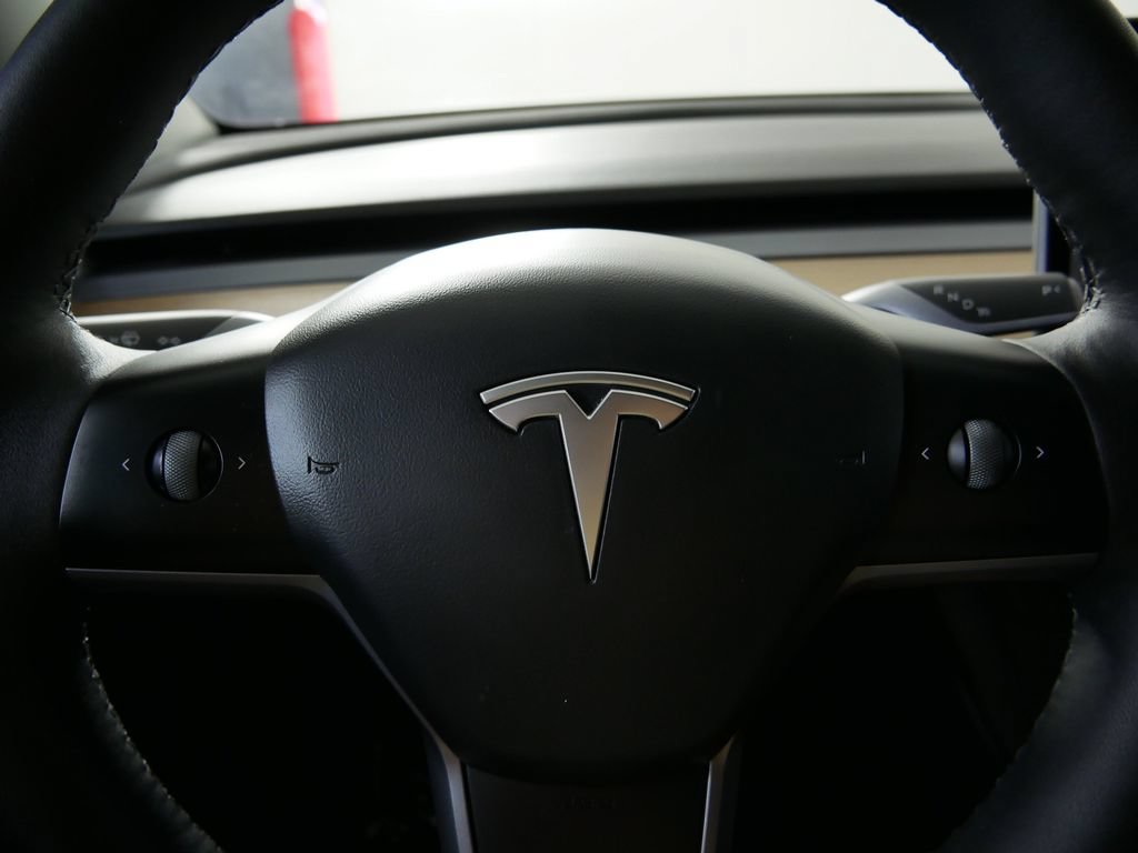 Used 2022 Tesla Model Y Performance AWD/4WD image 26