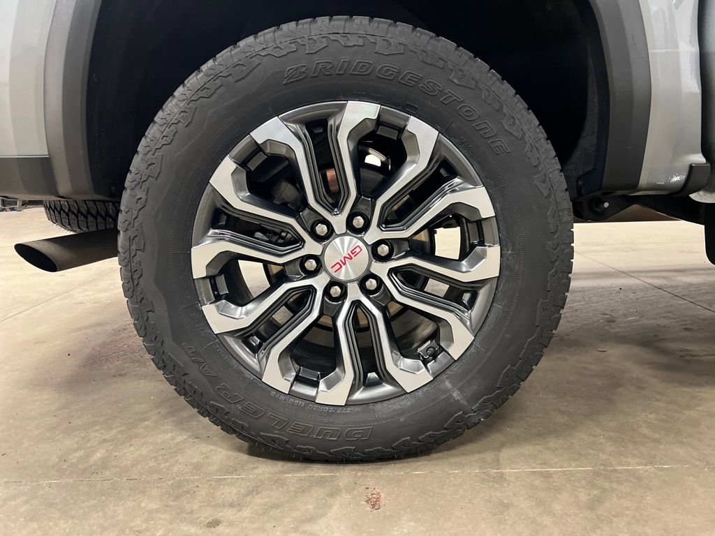 Certified 2024 GMC Canyon Denali image 10