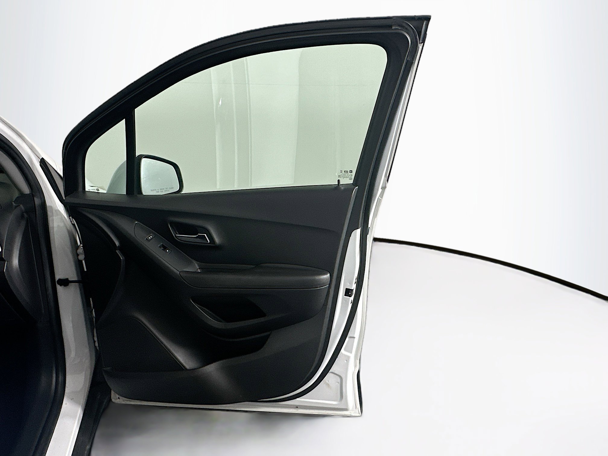 Used 2018 Chevrolet Trax LS image 29