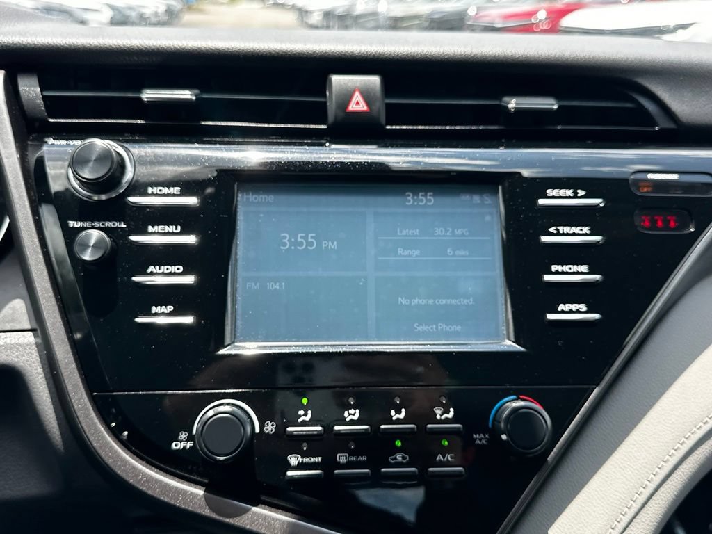 Used 2019 Toyota Camry LE FWD image 25
