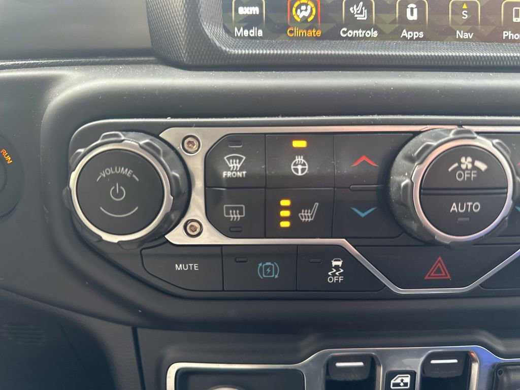 Used 2023 Jeep Wrangler Unlimited w/ Cold Weather Group image 6