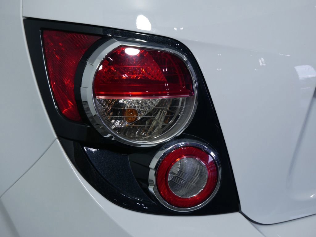 Used 2016 Chevrolet Sonic LT w/ Appearance Package FWD image 12