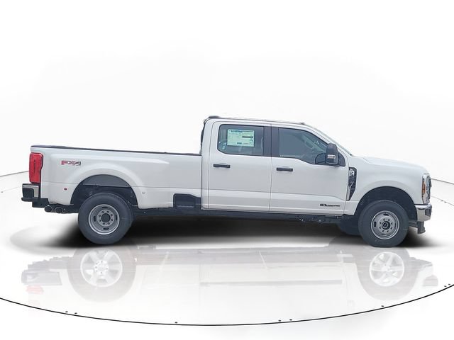 New 2026 Ford F350 XL w/ FX4 Off-Road Package AWD/4WD image 4