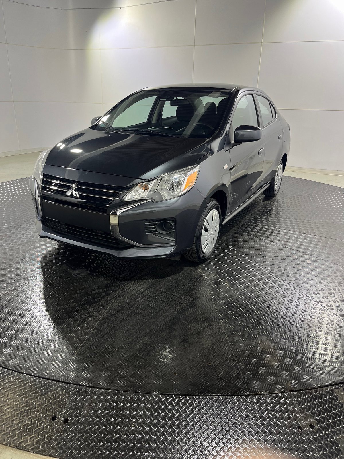 Used 2024 Mitsubishi Mirage G4 ES image 3
