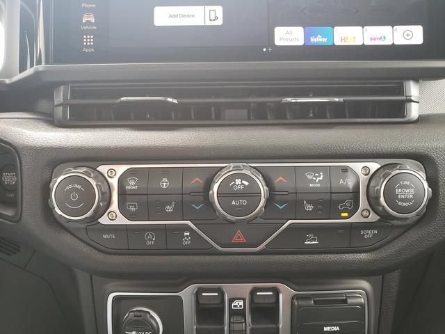 New 2026 Jeep Gladiator Sport AWD/4WD image 25