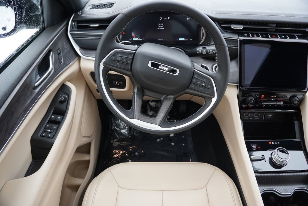 Certified 2024 Jeep Grand Cherokee Limited w/ MOPAR Finishing Package image 21
