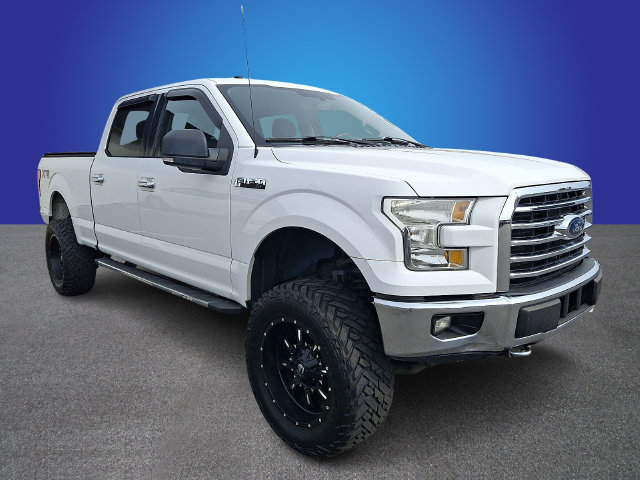 Used 2015 Ford F150 XLT w/ Equipment Group 301A Mid AWD/4WD image 3