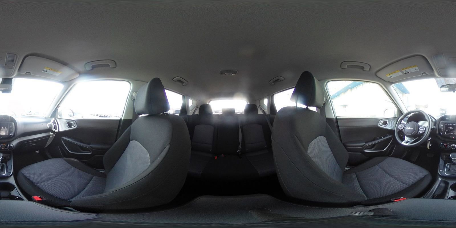 Used 2025 Kia Soul LX w/ LX Technology Package image 40