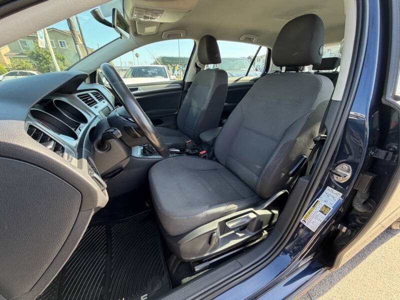Used 2016 Volkswagen Golf SE FWD image 13
