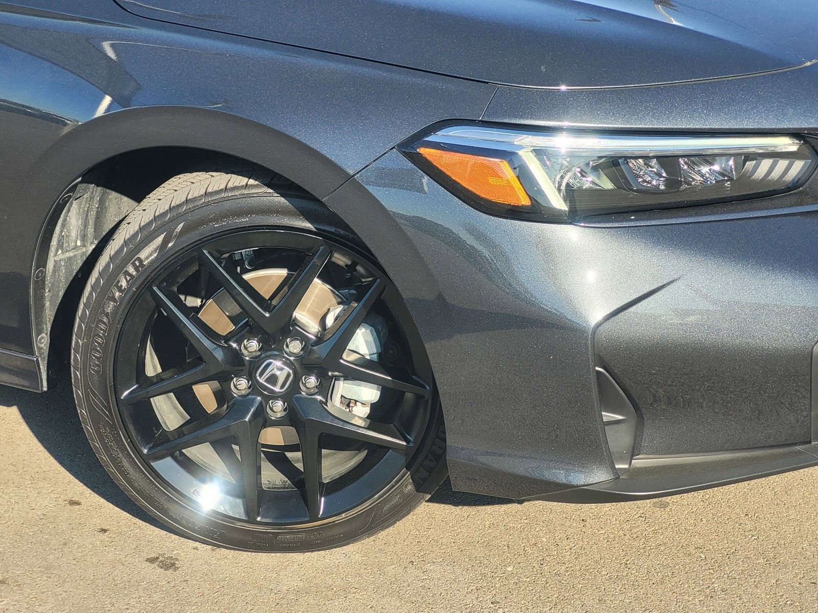 Used 2025 Honda Civic Sport image 3