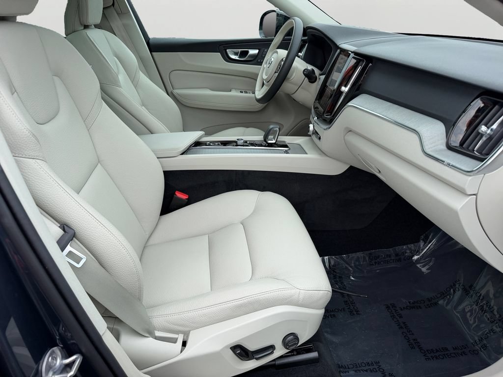 Certified 2024 Volvo XC60 B5 Plus w/ Climate Package AWD/4WD image 8