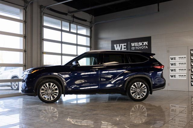 Used 2023 Toyota Highlander Platinum