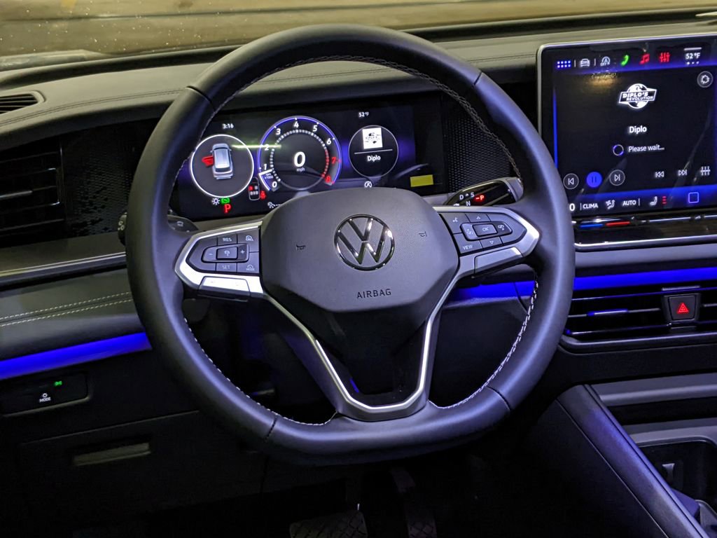 New 2026 Volkswagen Tiguan SE FWD image 14