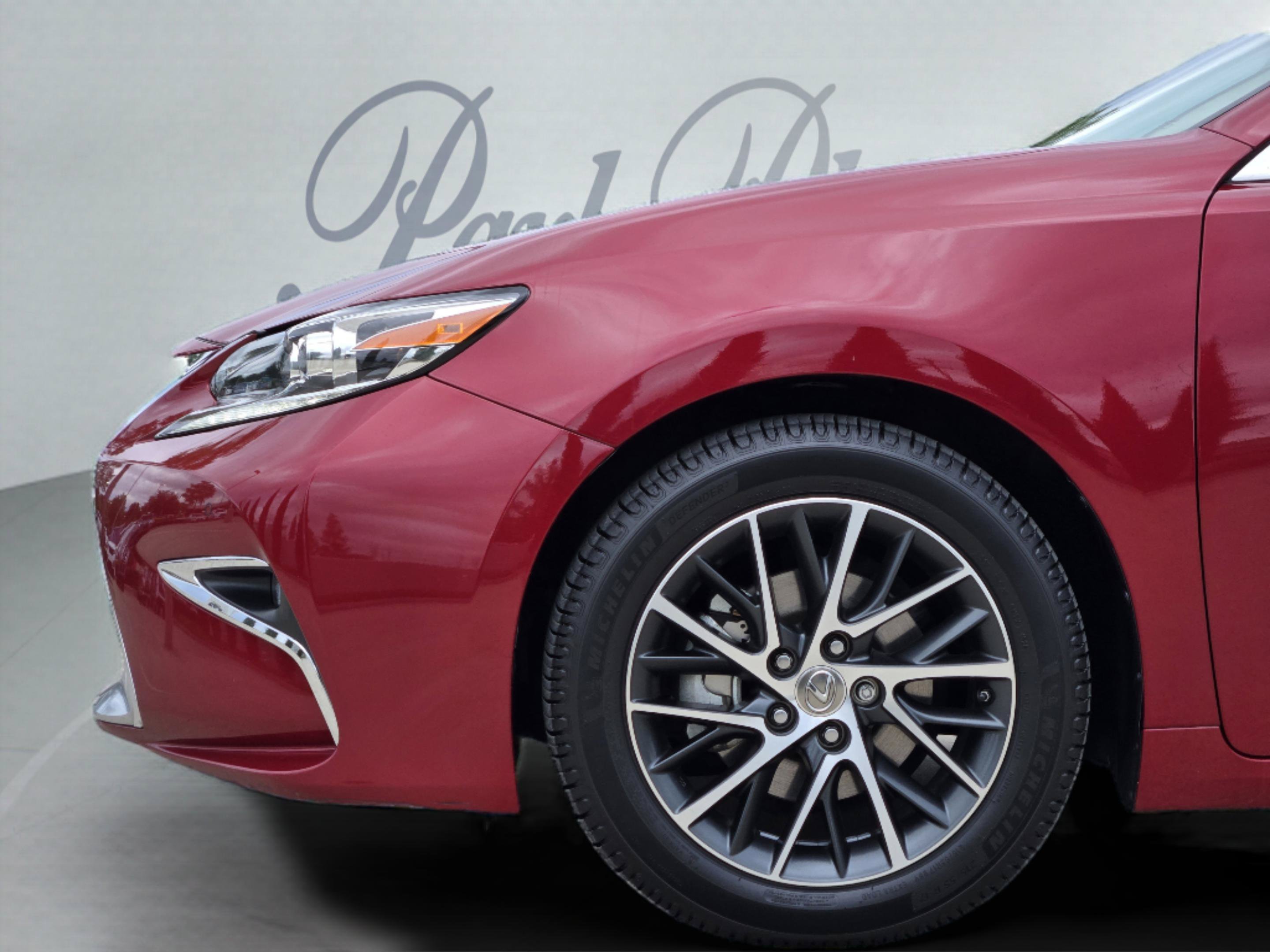 Used 2018 Lexus ES 350 w/ Luxury Package w/Wood Trim FWD image 37
