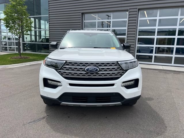 Used 2023 Ford Explorer Limited w/ Equipment Group 301A AWD/4WD image 2