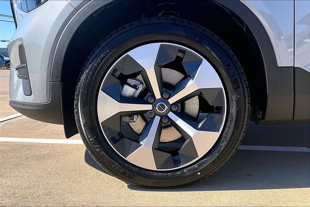 New 2026 Volvo XC40 B4 Core image 42