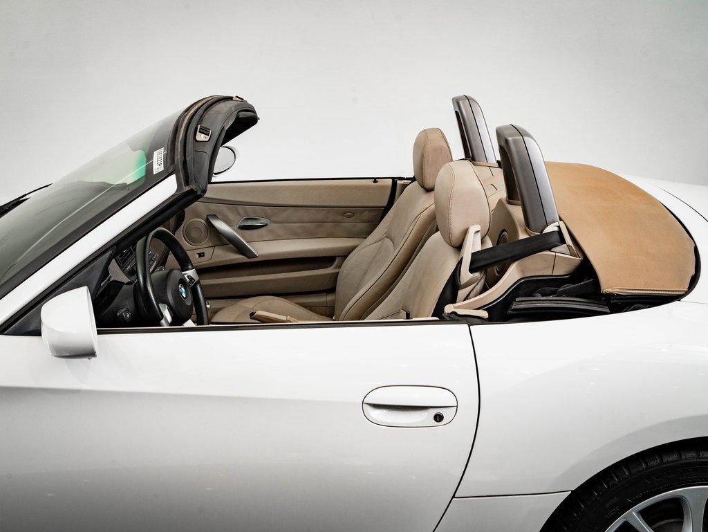 Used 2008 BMW Z4 3.0i image 22