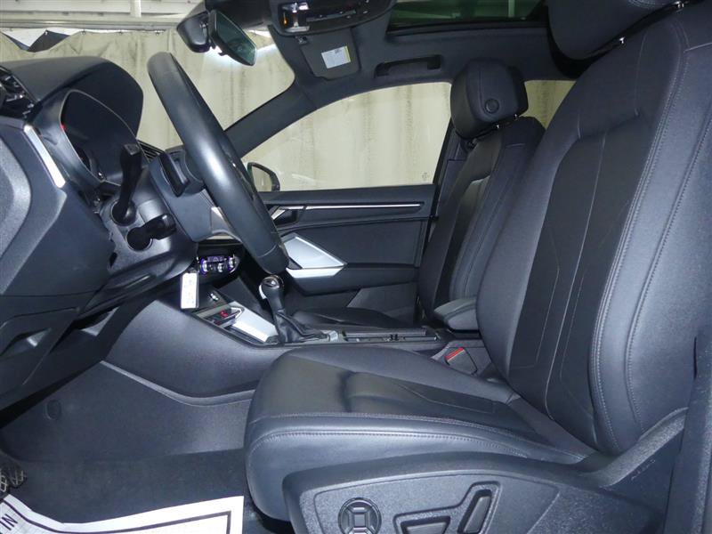 Used 2025 Audi Q3 2.0T Premium AWD/4WD image 18