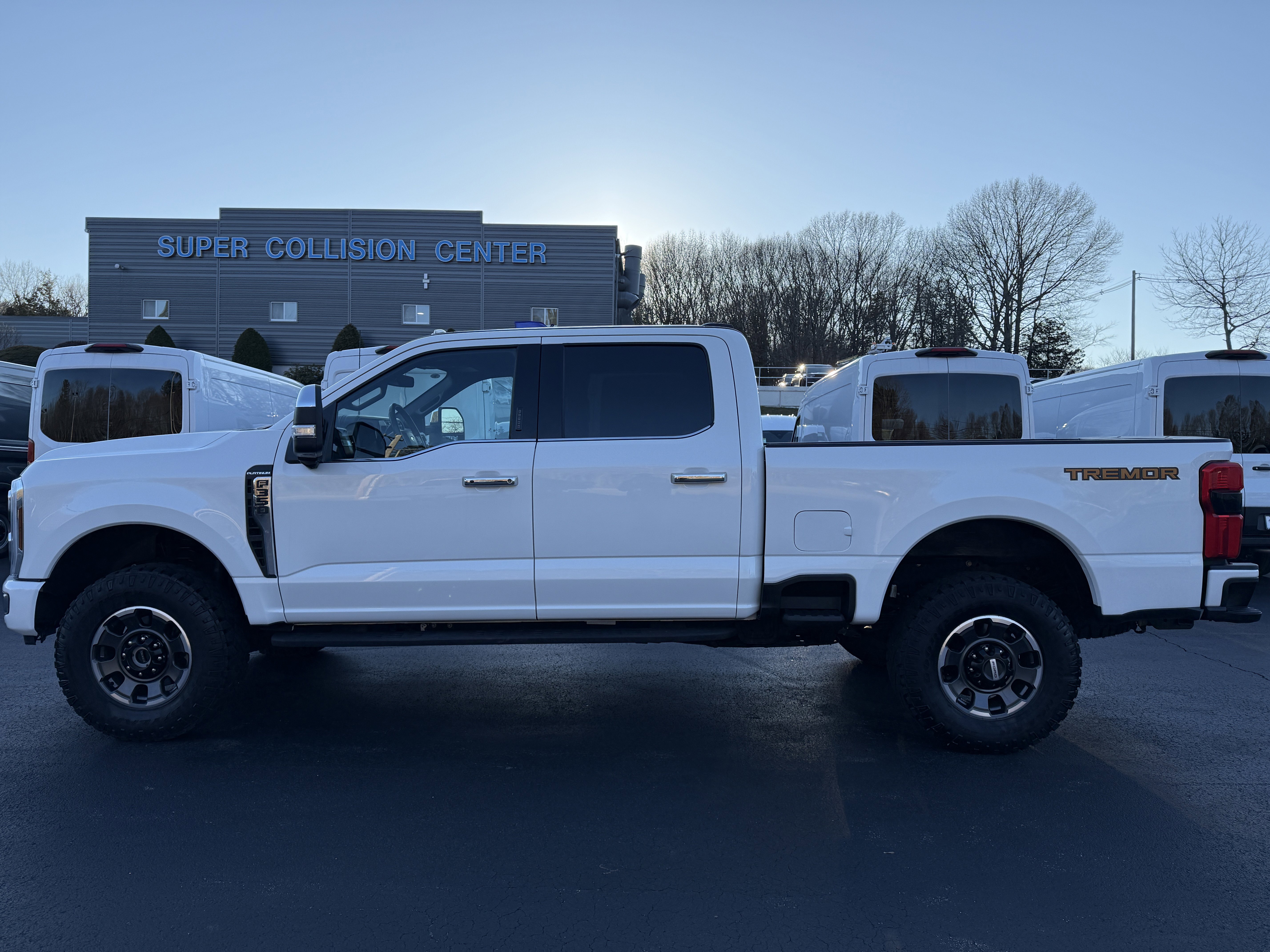 Used 2024 Ford F350 Platinum w/ Tremor Off-Road Package image 4