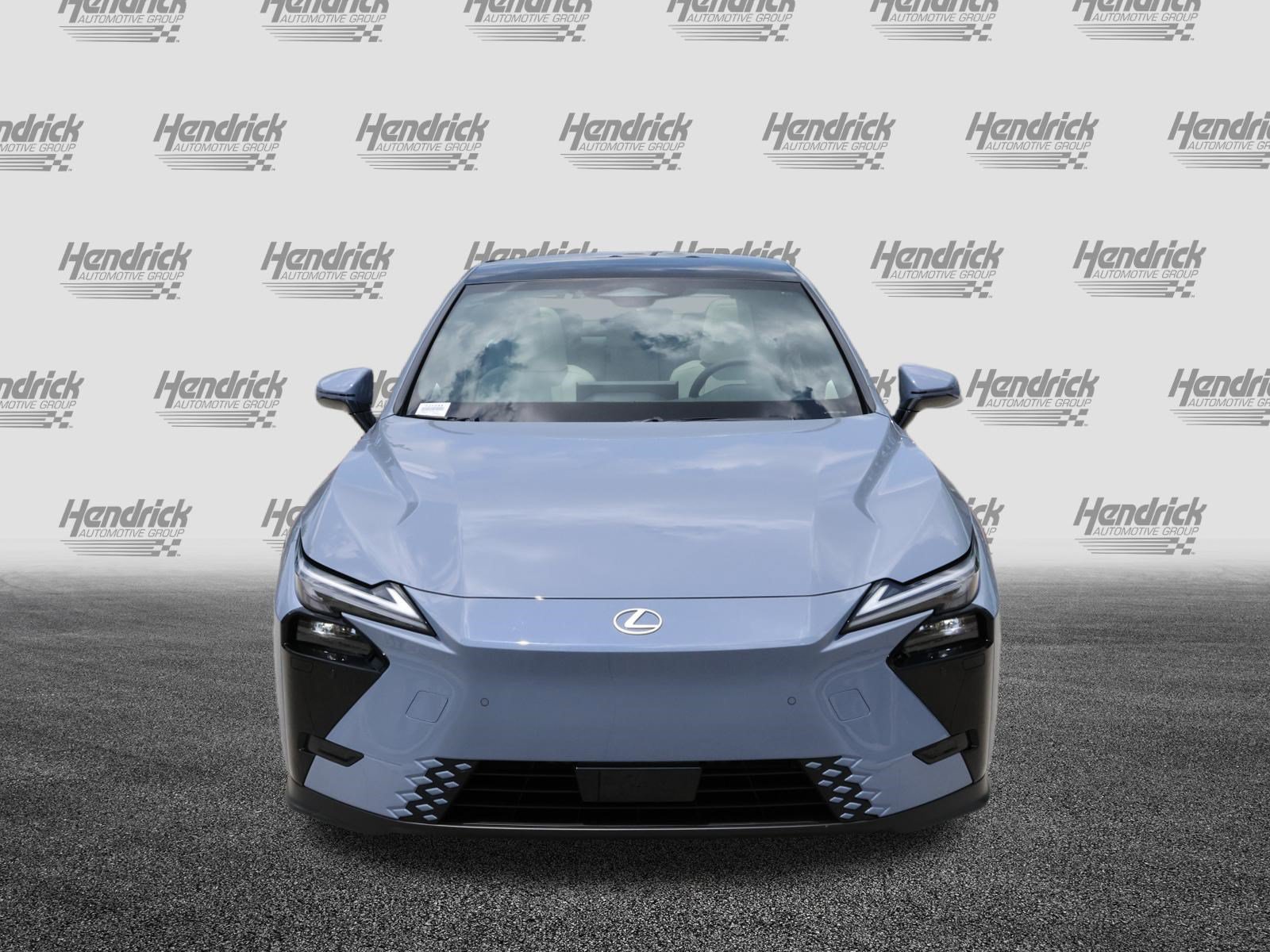 New 2026 Lexus ES 350e FWD image 3