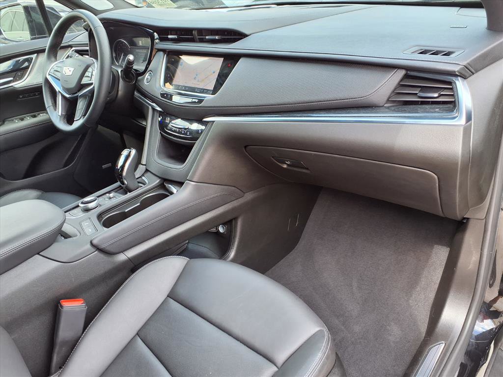Certified 2025 Cadillac XT5 Premium Luxury AWD/4WD image 8