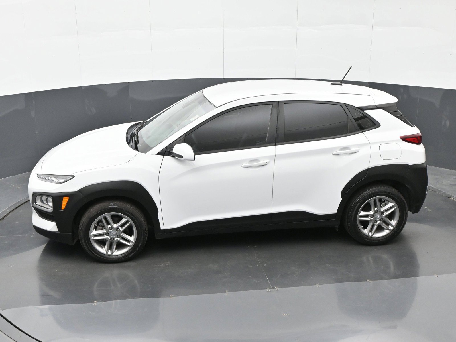 Used 2021 Hyundai Kona SE FWD image 36