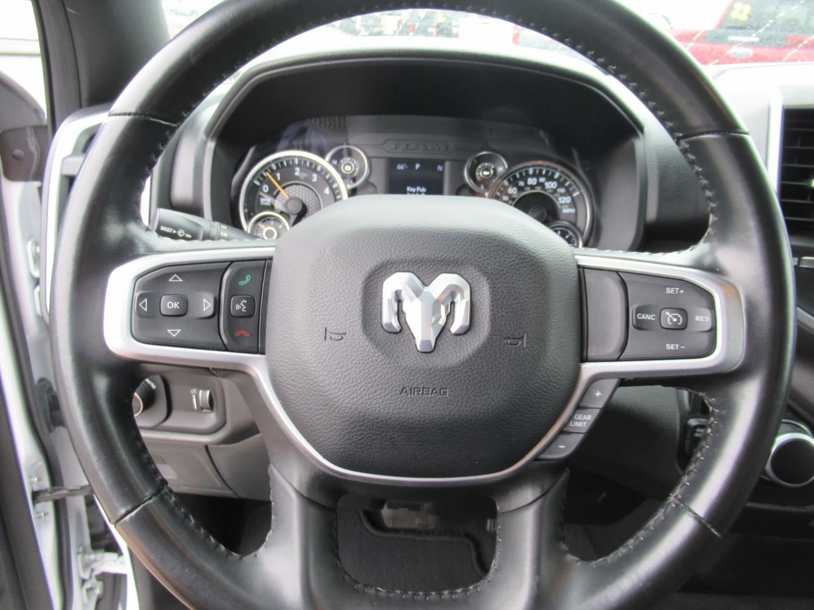 Used 2022 RAM 1500 Big Horn AWD/4WD image 16