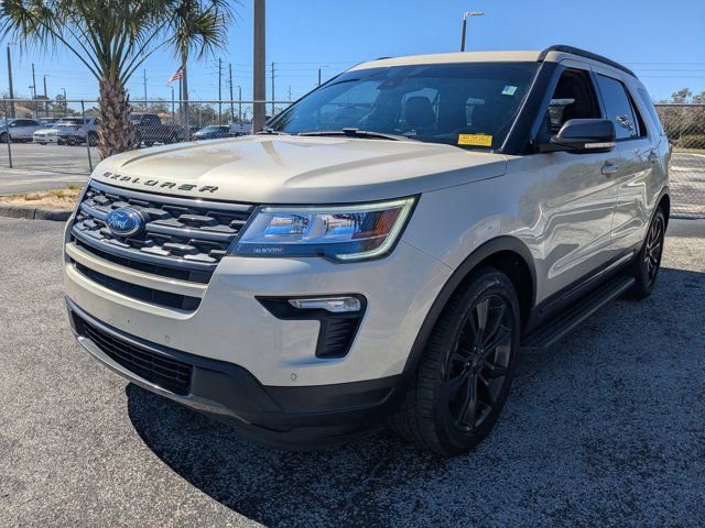 Used 2018 Ford Explorer XLT w/ Equipment Group 202A image 9