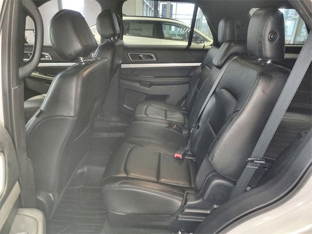 Used 2017 Ford Explorer XLT w/ Equipment Group 202A image 22
