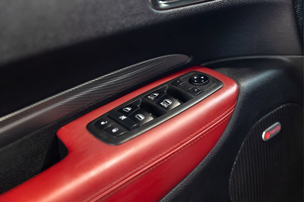 Used 2018 Dodge Durango R/T w/ Blacktop Package AWD/4WD image 34