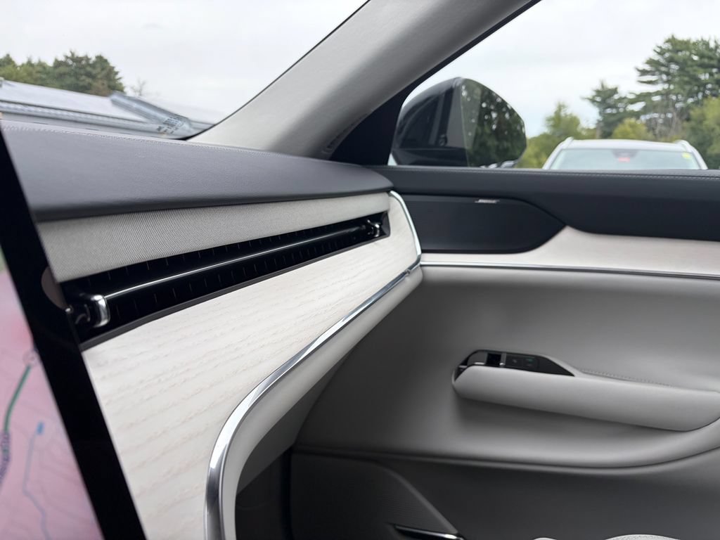 Certified 2025 Volvo EX90 Ultra AWD/4WD image 22