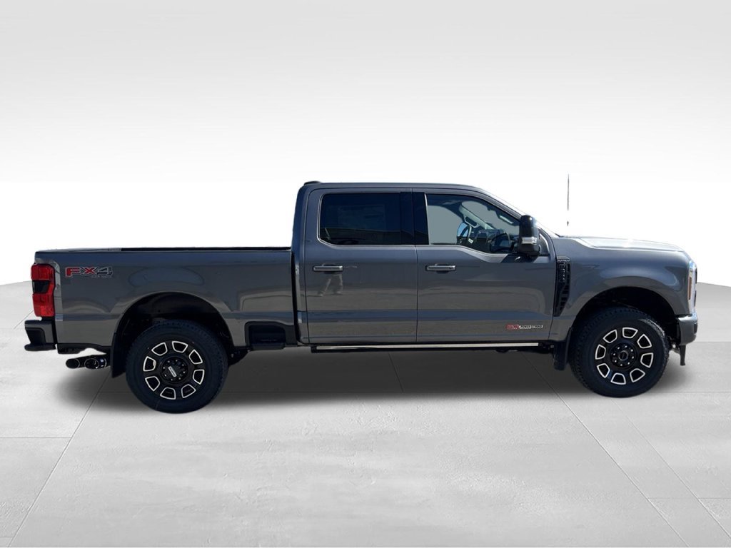 New 2026 Ford F350 Platinum w/ FX4 Off-Road Package AWD/4WD image 4