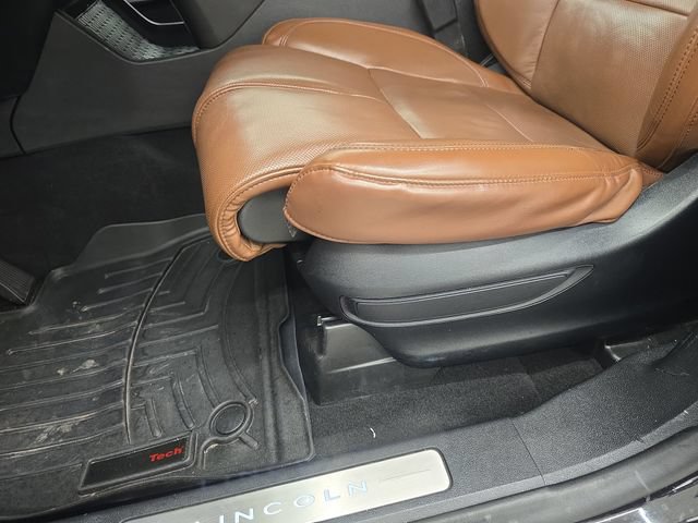Used 2020 Lincoln Aviator Reserve w/ Equipment Group 202A AWD/4WD image 38