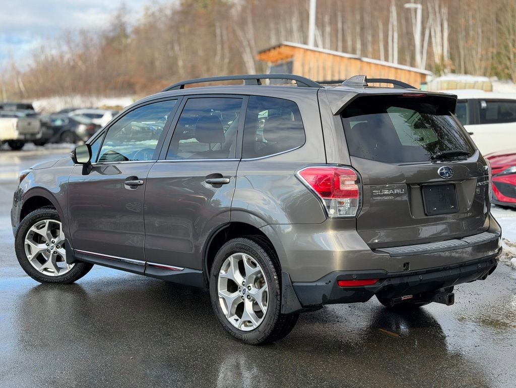 Used 2018 Subaru Forester 2.5i Touring image 3