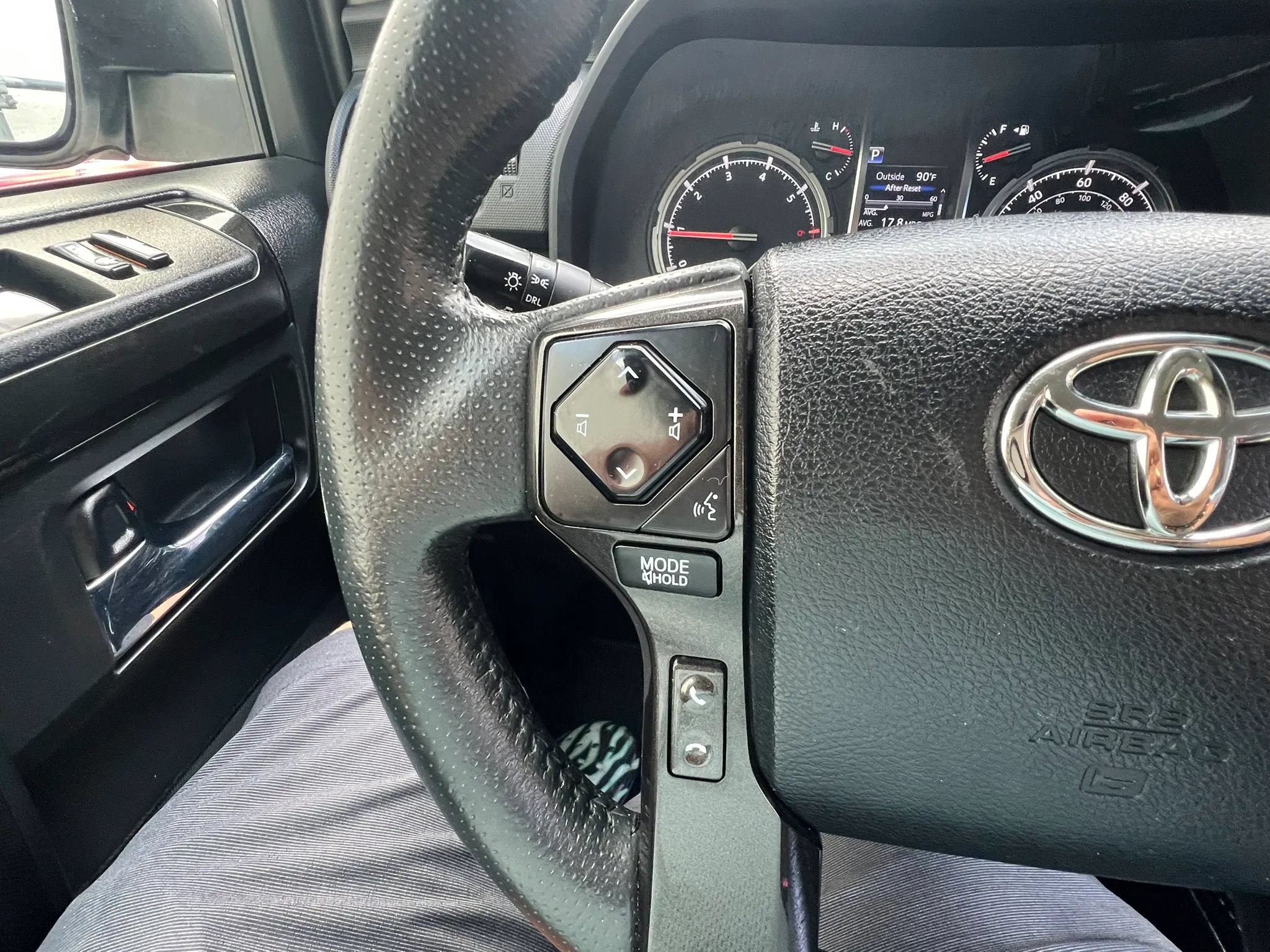 Used 2020 Toyota 4Runner TRD Off-Road AWD/4WD image 20